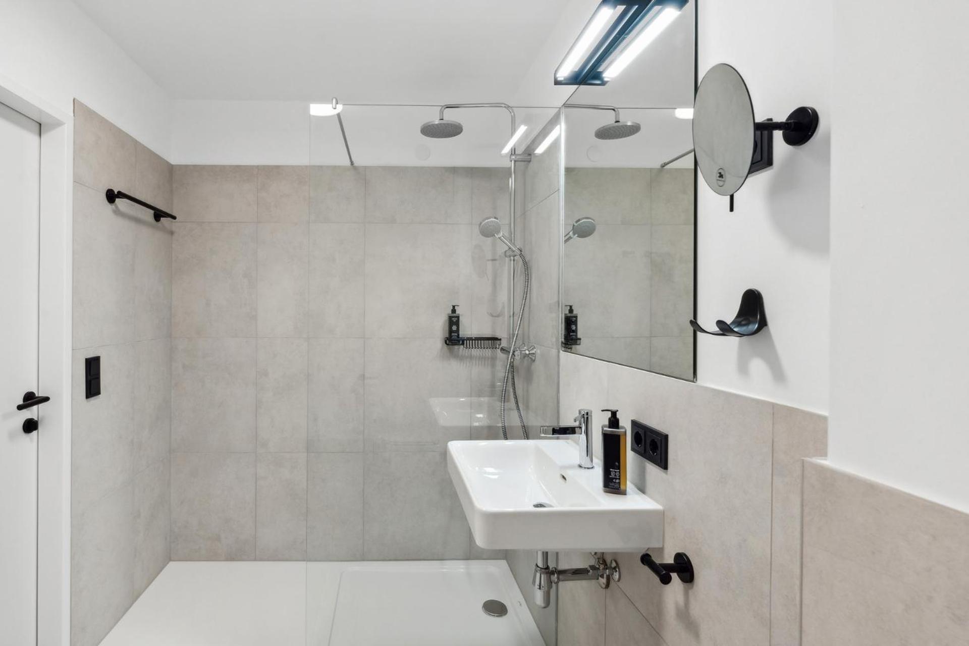 Limehome Salzburg Sterneckstr. ภายนอก รูปภาพ
